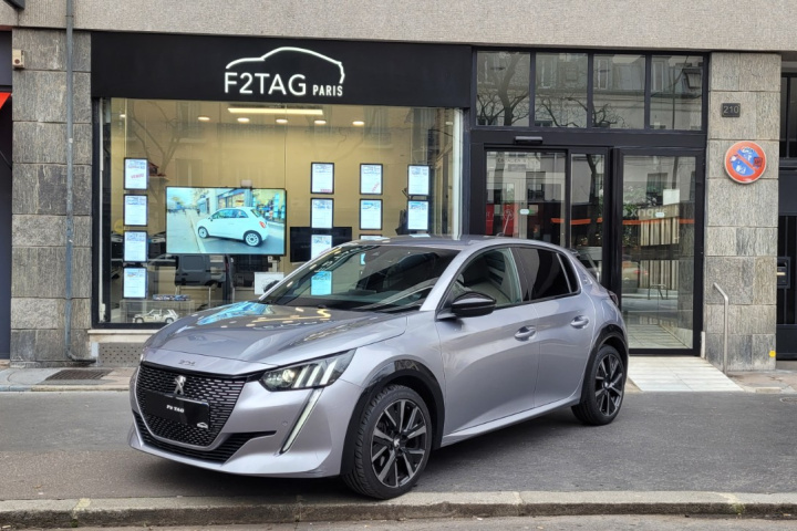 PEUGEOT 208