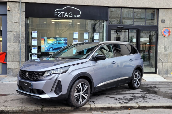PEUGEOT 5008