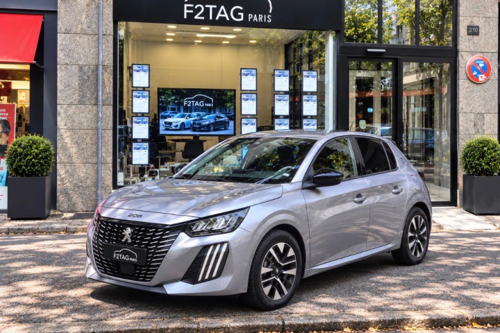 PEUGEOT 208 II 2