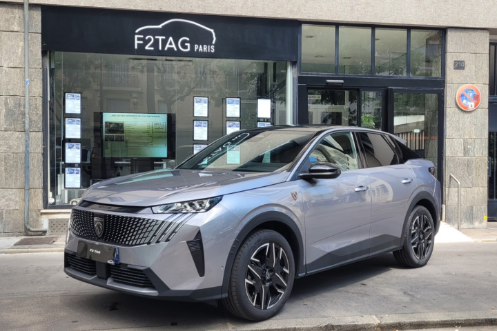 PEUGEOT 3008